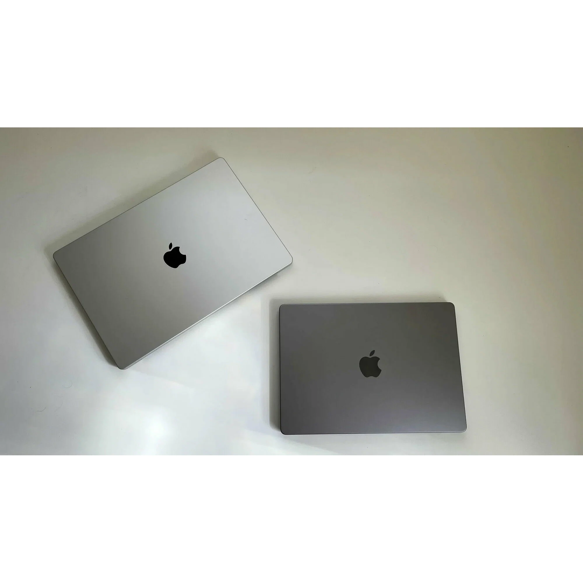 Ноутбук Apple MacBook Air 13 2020 (M1, 8/256 GB, SSD) (MGN63) space grey (темно-серый). изображение 11